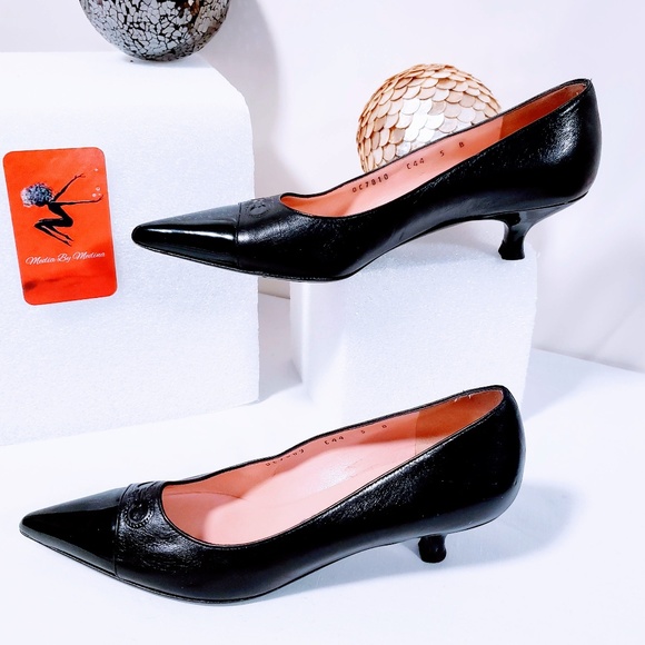 🎉SOLD🎉Salvatore Ferragamo Horse bit Kitten Heels size 5B - Picture 5 of 8